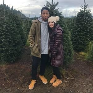 Meet your Posher, Derrick